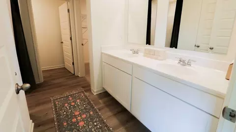 Bath - 75 Archers Brook Dr, Springville, AL 35146 photo 1 of 4