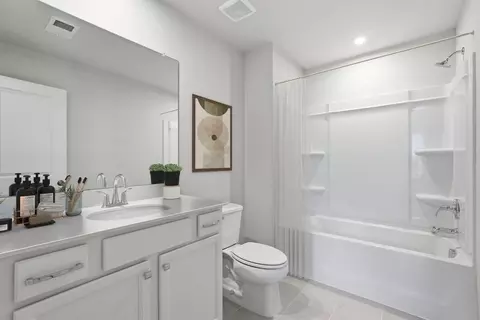 Bath - 3223 Zeppelin Ln, Sumter, SC 29154 photo 3 of 4