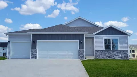 929 33rd St SE, Altoona, IA 50009