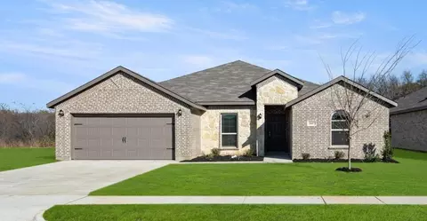 1240 Clubhouse Dr, Burleson, TX 76028
