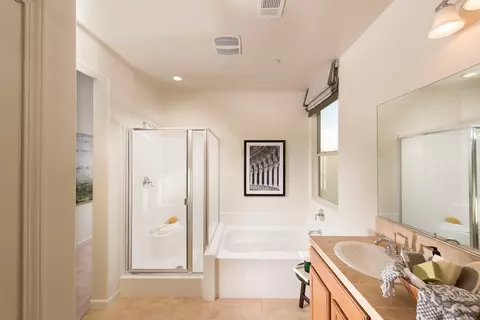 Bath - 2203 Gilford St, Bakersfield, CA 93311 photo 1 of 4
