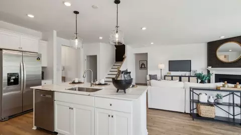 516 Trolley Ln, Sellersville, PA 18960