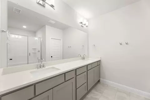 Bath - 3916 Keya Dr, Celina, TX 75078 photo 2 of 4