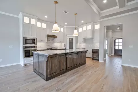 Kitchen - 2800 Heather Hvn, Moore, OK 73160 photo 1 of 19