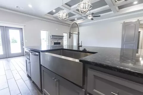 Kitchen - 2800 Heather Hvn, Moore, OK 73160 photo 8 of 19