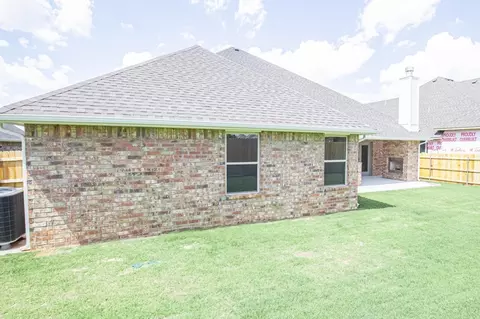 Exterior - 2800 Heather Hvn, Moore, OK 73160 photo 20 of 27