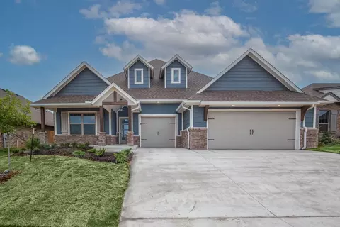 Exterior - 2800 Heather Hvn, Moore, OK 73160 photo 2 of 27