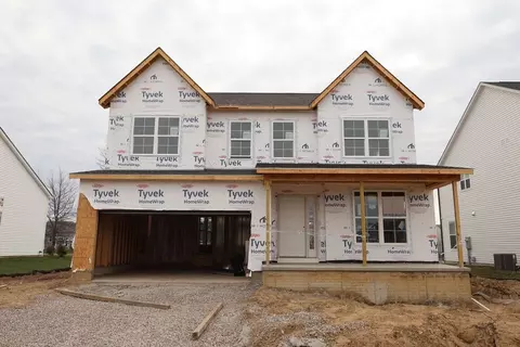 413 Zelkova Ln, Lewis Center, OH 43035