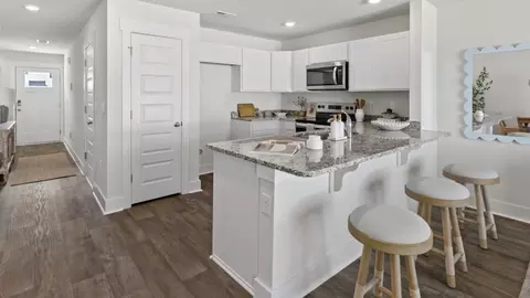 Kitchen - 5460 Mistiflower St, Leland, NC 28451 photo 5 of 6