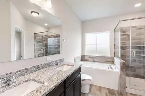 Bath - 1915 Sebright Dr, Bryan, TX 77807 photo 2 of 3