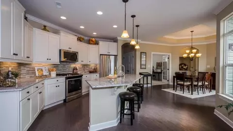 111 Truver Rd, Valencia, PA 16059
