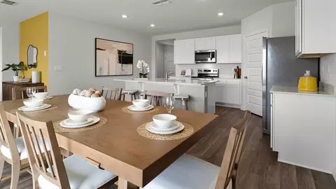 Dining - 1372 Bear Hammock Dr, Umatilla, FL 32784 photo 3 of 6