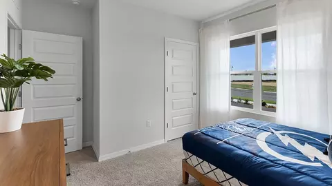 Bedroom - 1372 Bear Hammock Dr, Umatilla, FL 32784 photo 5 of 17