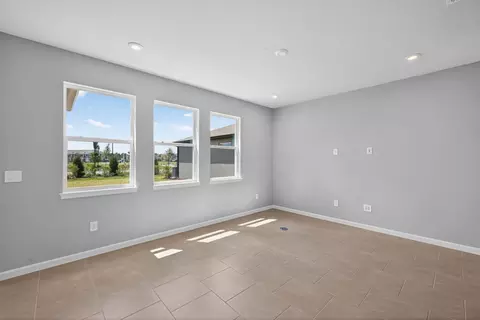 Living - 13109 Oxeye Ln, Parrish, FL 34219 photo 2 of 3