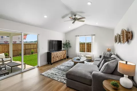 Living - 700 Thrice Loop, Belgrade, MT 59714 photo 4 of 4