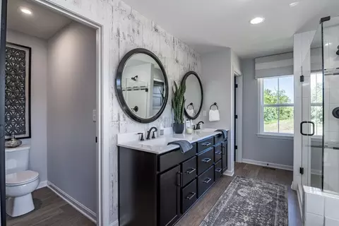 Bath - 2705 Buckridge Dr, Cincinnati, OH 45233 photo 5 of 5