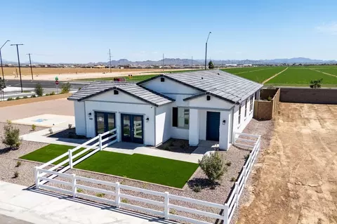 Exterior - 25557 W Trumbull Rd, Buckeye, AZ 85326 photo 4 of 6