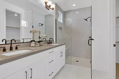 Bath - 3749 Rosado Rd, Paso Robles, CA 93446 photo 1 of 3