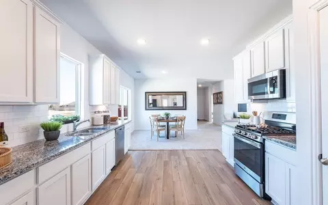 Kitchen - 110 Olympic Park Dr, Kyle, TX 78640 photo 4 of 6