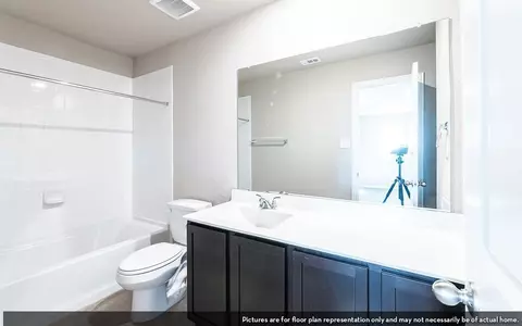 Bath - 110 Olympic Park Dr, Kyle, TX 78640 photo 3 of 10