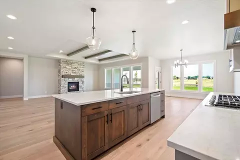 Kitchen - 320 N Palmer Ln, Eagle, ID 83616 photo 2 of 6