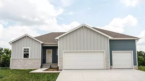 17036 Craig St, Bennington, NE 68007