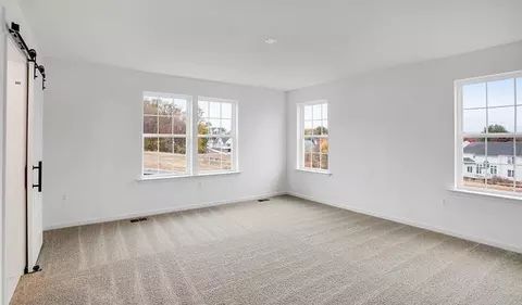 Bedroom - 2000 Divot Dr, Culpeper, VA 22701 photo 2 of 9
