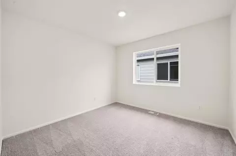 Bedroom - 32309 Bryant Rd, Sultan, WA 98294 photo 4 of 10