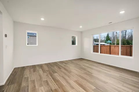 Living - 32309 Bryant Rd, Sultan, WA 98294 photo 3 of 7
