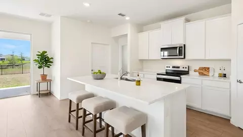 Kitchen - 5204 NW 41st Loop, Ocala, FL 34482 photo 1 of 5