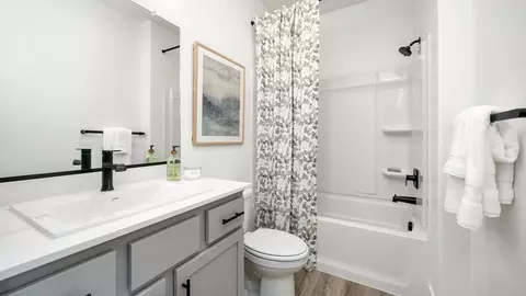 Bath - 4792 Alexandra Ct, Merced, CA 95348 photo 6 of 8