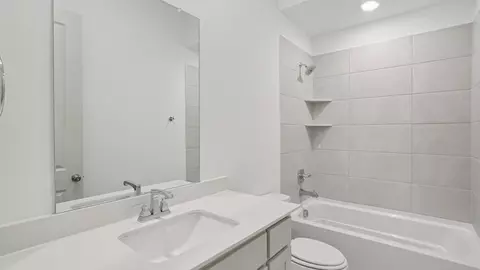 Bath - 2404 Aurora Ave, Celina, TX 75009 photo 2 of 12