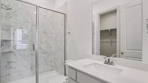Bath - 2404 Aurora Ave, Celina, TX 75009 photo 1 of 12