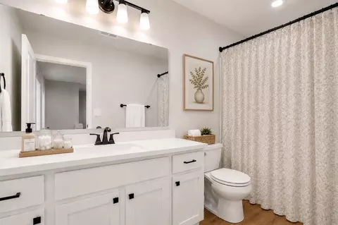 Bath - Springview Drive, Norway, MI 49870 photo 3 of 3