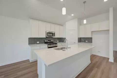 604 Spring Ashberry Ct, Magnolia, TX 77354