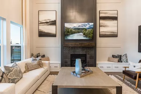 Living - 916 E Harrier St, Eagle Mountain, UT 84005 photo 6 of 8