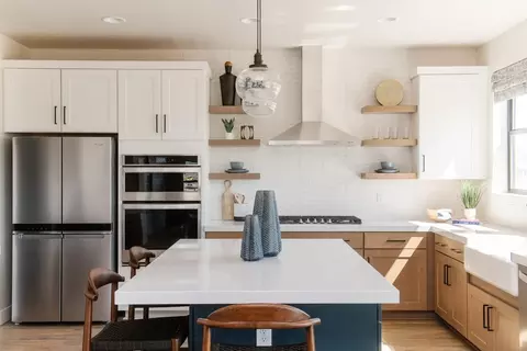 Kitchen - 916 E Harrier St, Eagle Mountain, UT 84005 photo 2 of 10