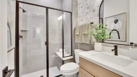 Bath - 123 Constitution Way, Kyle, TX 78640 photo 3 of 7