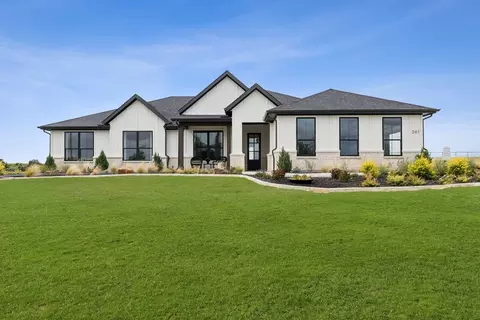 Exterior - 201 Basalt Ln, Azle, TX 76020 photo 5 of 9