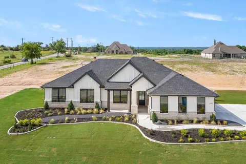 Exterior - 201 Basalt Ln, Azle, TX 76020 photo 4 of 9