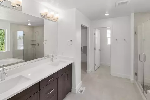 Bath - 7115 N 1775 E, Eagle Mountain, UT 84005 photo 1 of 3