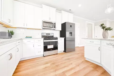 Kitchen - 1936 Palmer Dr, Graham, NC 27253 photo 2 of 3