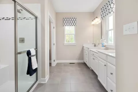 Bath - 2183 Streamside Dr, Batavia, OH 45103 photo 1 of 4
