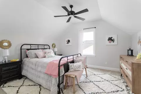 Bedroom - Fox Gap Ln, Hixson, TN 37343 photo 3 of 7