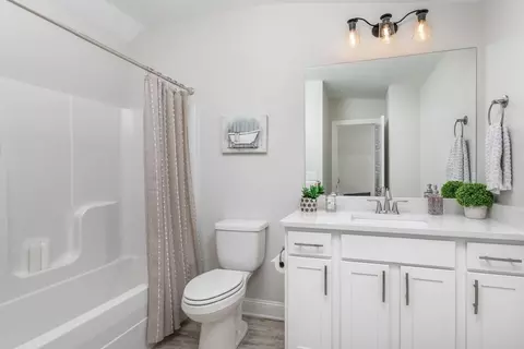 Bath - Fox Gap Ln, Hixson, TN 37343 photo 2 of 2