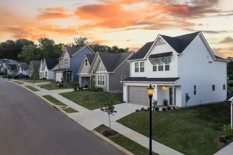 Fox Gap Ln, Hixson, TN 37343