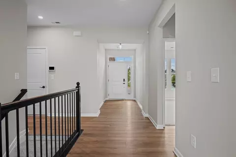 Entry Way - 2705 Buckridge Dr, Cincinnati, OH 45233 photo 1 of 2