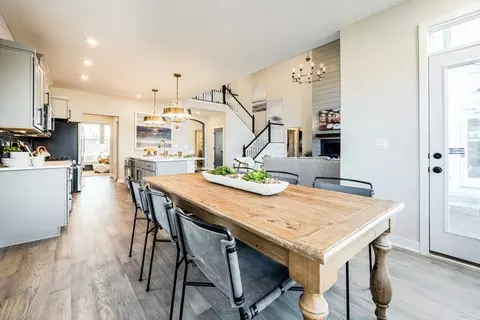 Dining - 2705 Buckridge Dr, Cincinnati, OH 45233 photo 4 of 8