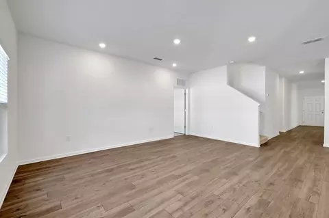 Living - 448 Barbosa Trl, Saint Augustine, FL 32095 photo 6 of 9