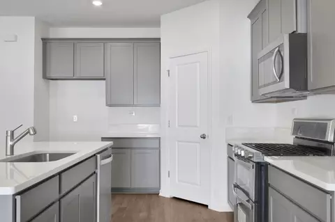 Kitchen - 448 Barbosa Trl, Saint Augustine, FL 32095 photo 5 of 9